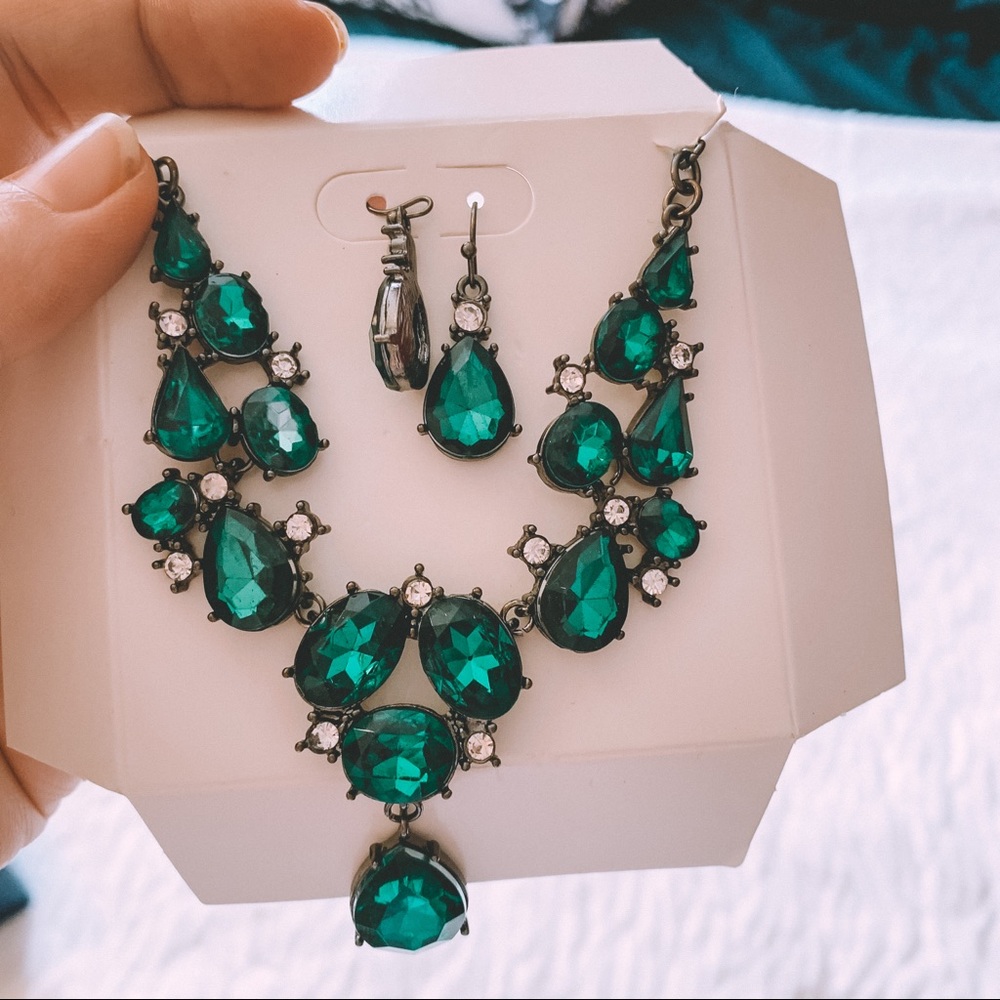 FREE Necklace with Green Jems
